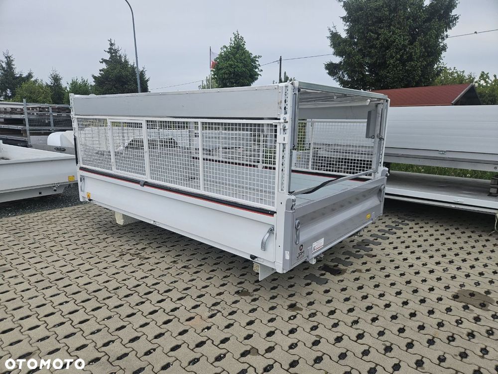 Iveco 50c/70c wywrotka z siatkami i dachem - 16