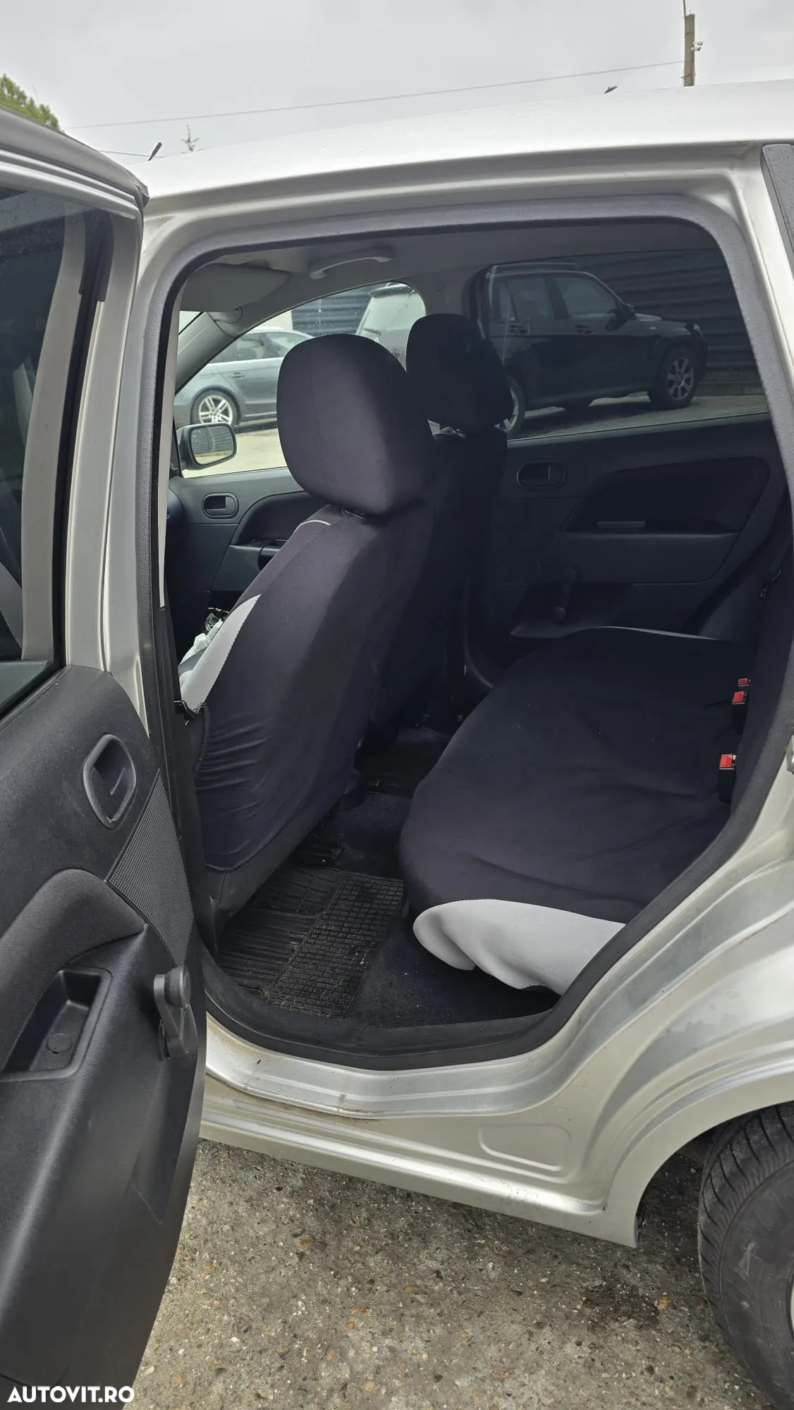 Ford Fiesta - 2