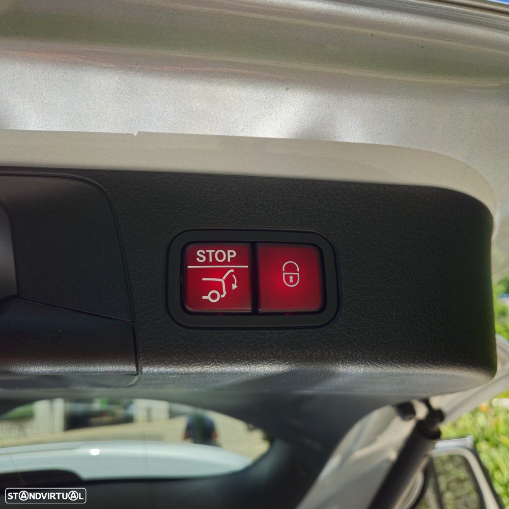 Mercedes-Benz GLB 200 d AMG Line - 14