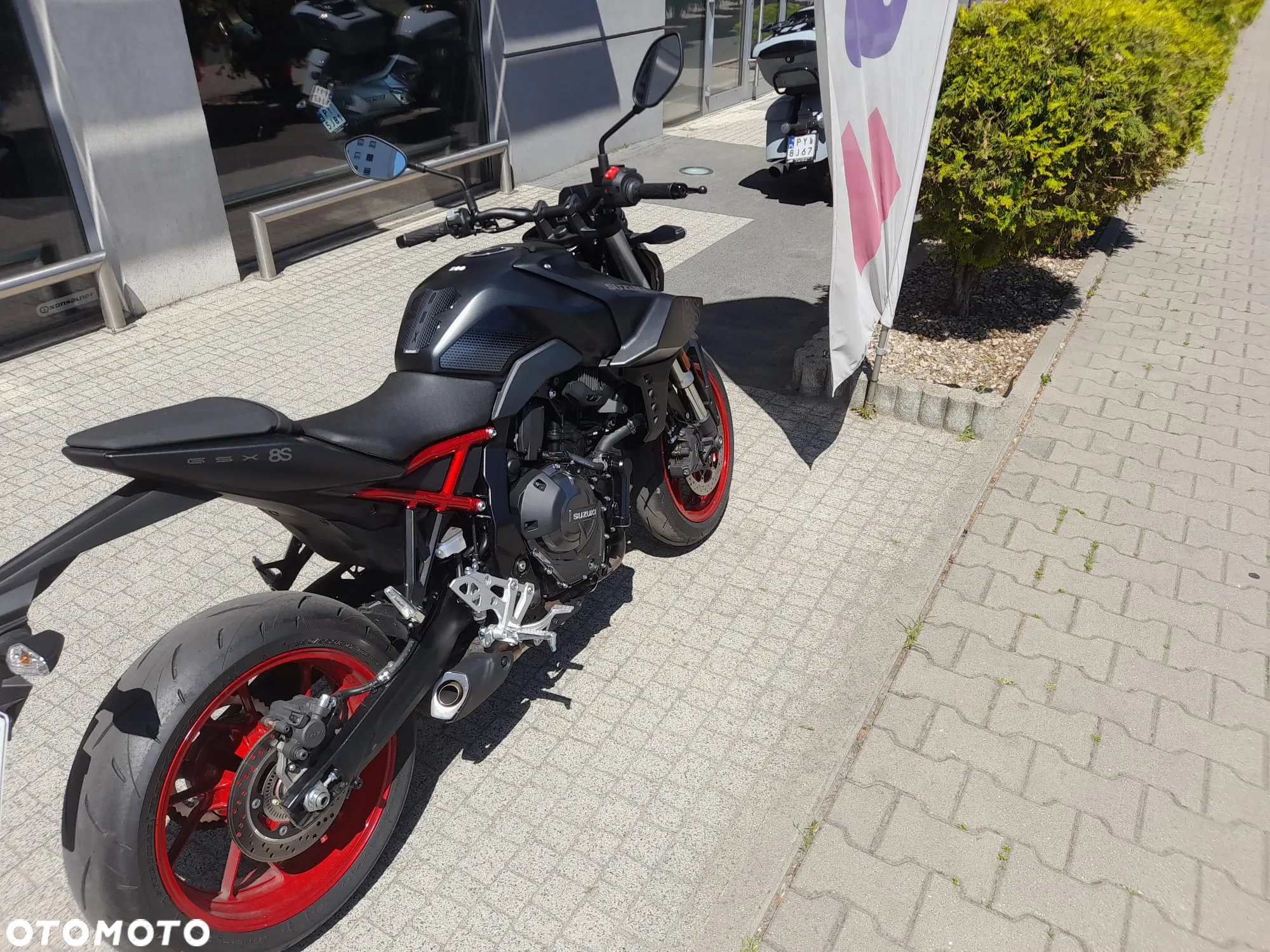 Suzuki GSX - 7