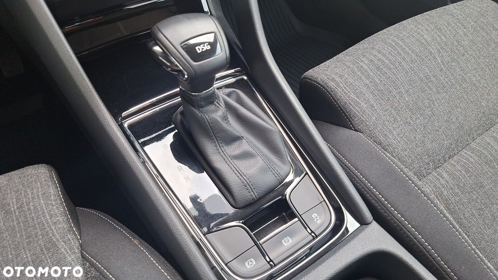 Skoda Karoq 1.5 TSI ACT 4x2 Style DSG - 36