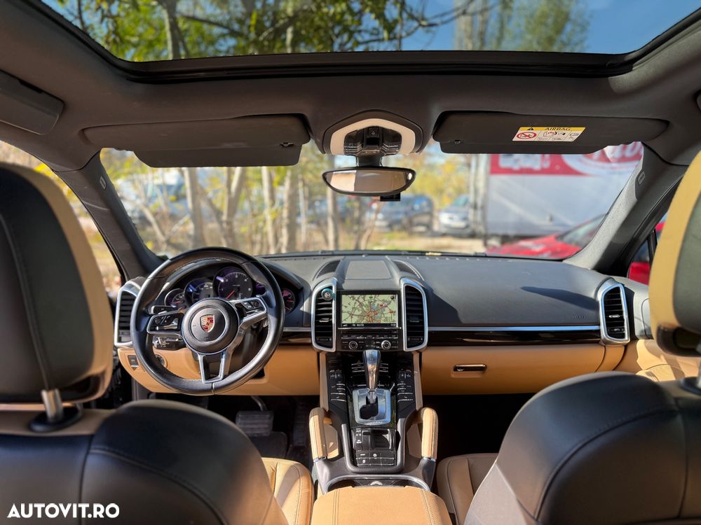 Porsche Cayenne Tiptronic S - 8