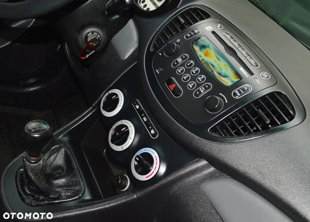 Hyundai i10 - 35