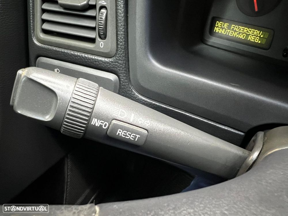 Volvo V70 Crosscountry - 25