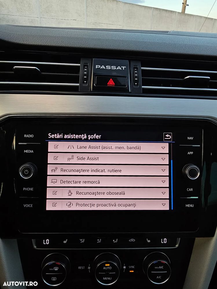 Volkswagen Passat Variant 2.0 TDI DSG R Executive - 16