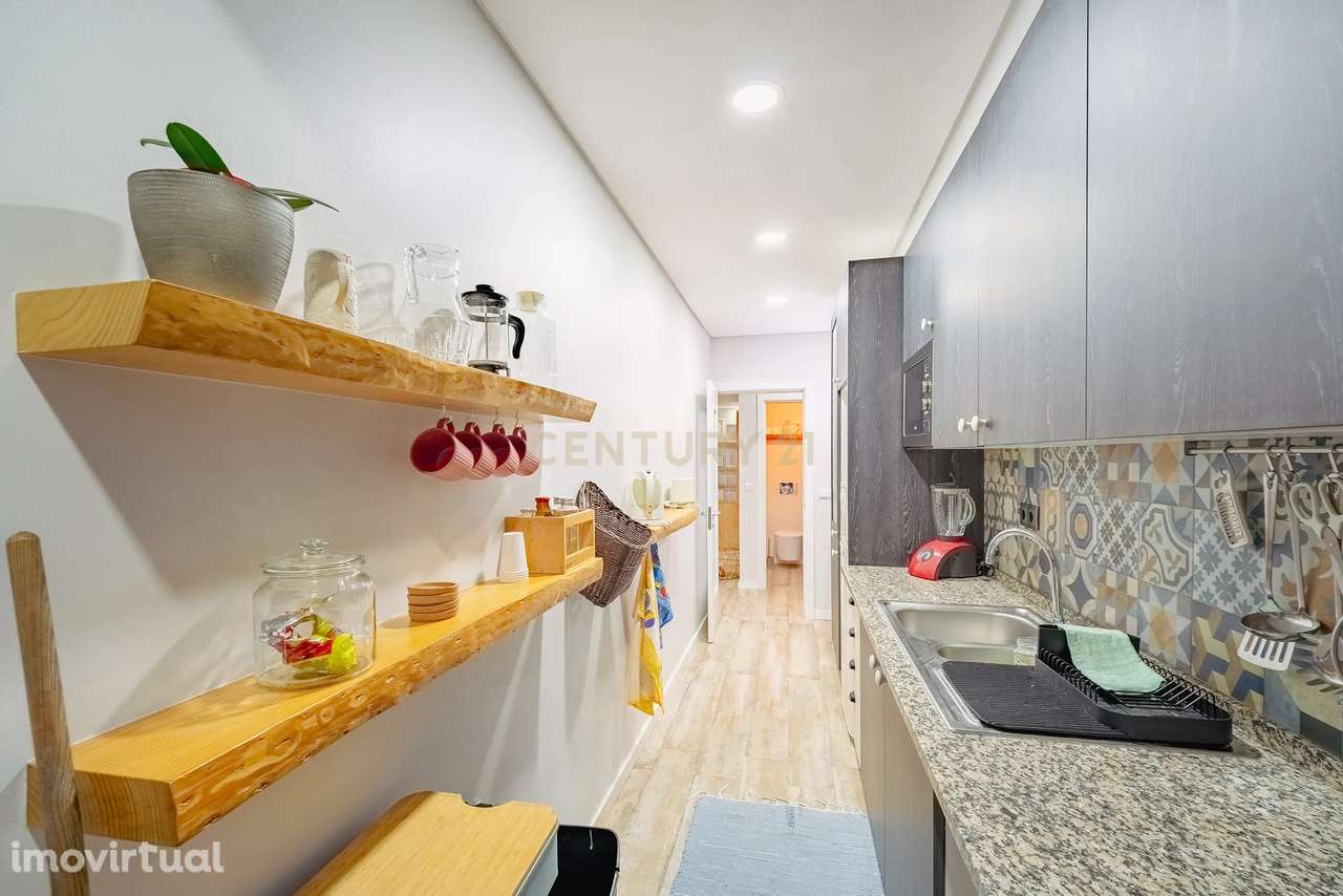 Apartamento T3 remodelado e mobilado para arrendamento no Feijó - Grande imagem: 5/36