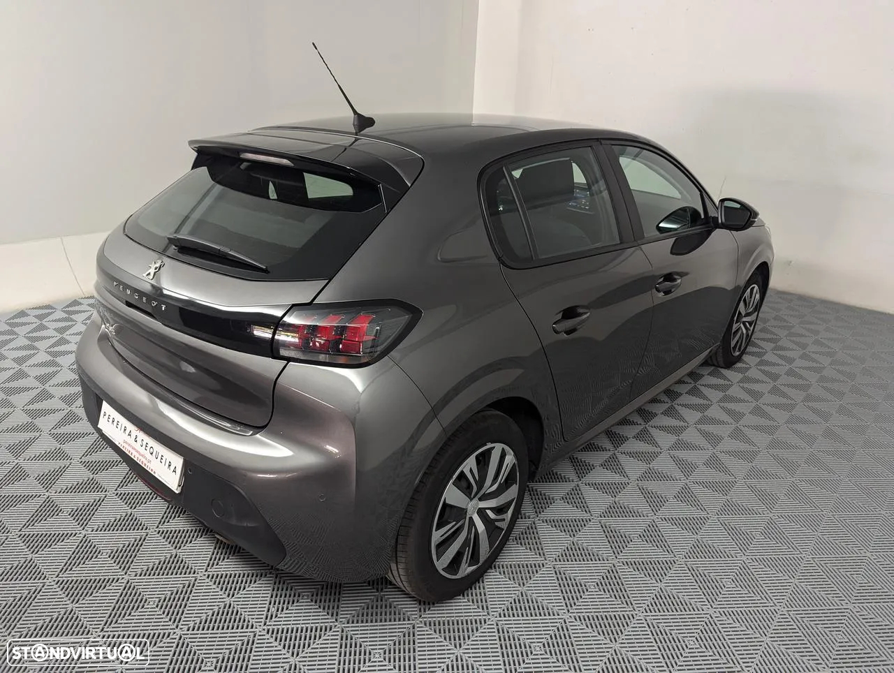 Peugeot 208 1.2 PureTech Active - 12