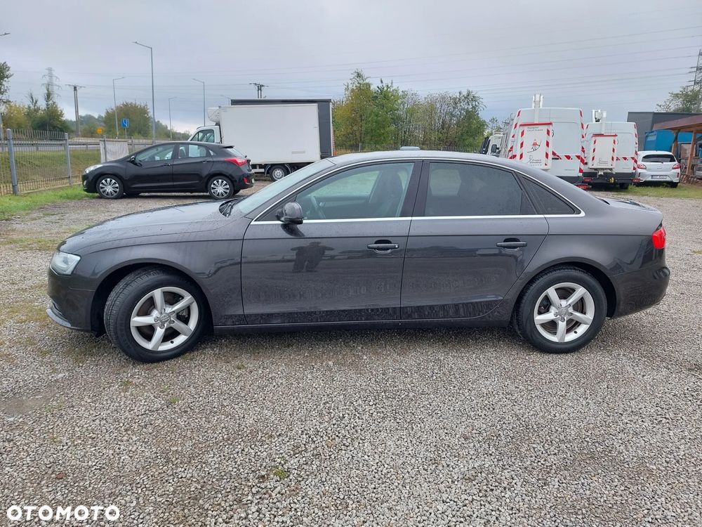 Audi A4 Limousine - 11