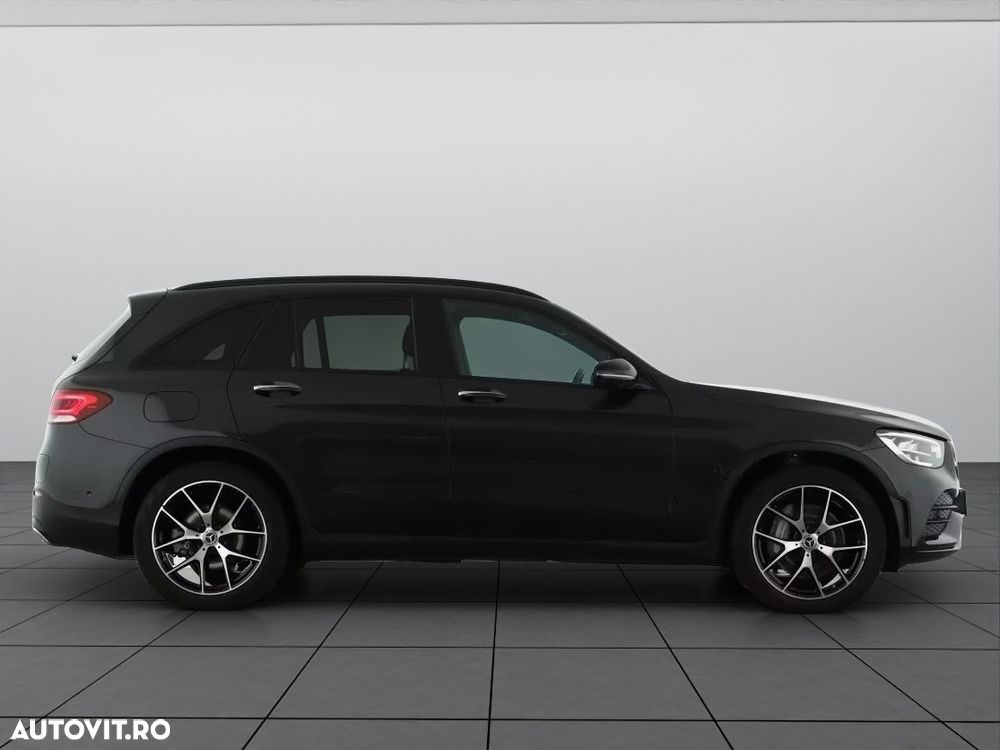 Mercedes-Benz GLC 300 e 4Matic 9G-TRONIC AMG Line - 7