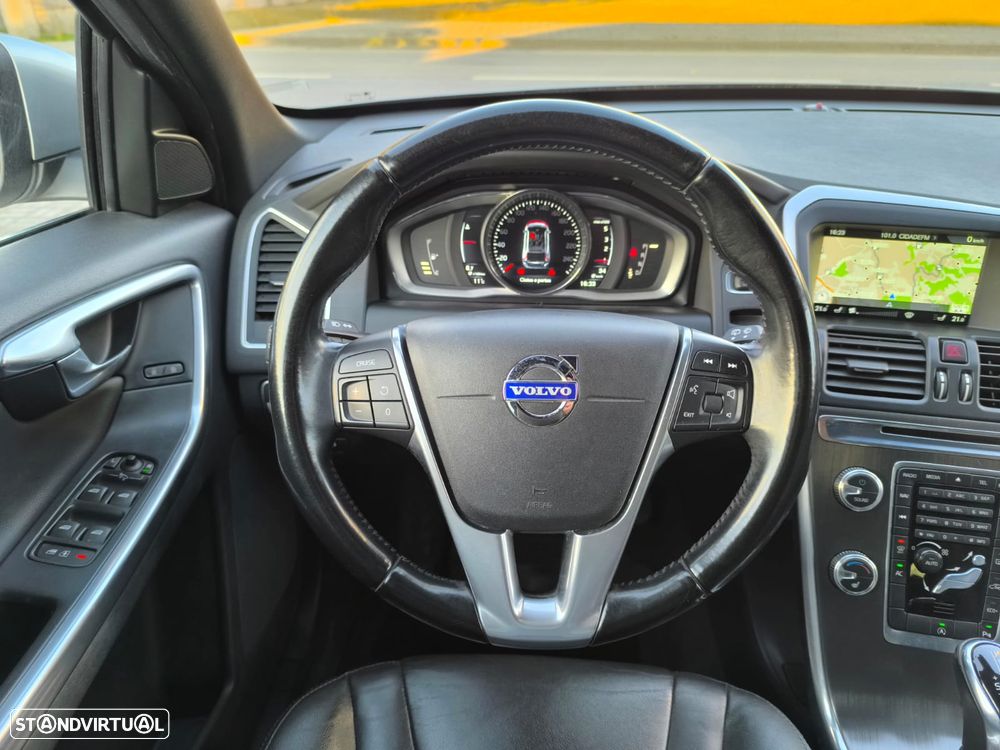 Volvo XC 60 D4 Geartronic Summum - 35