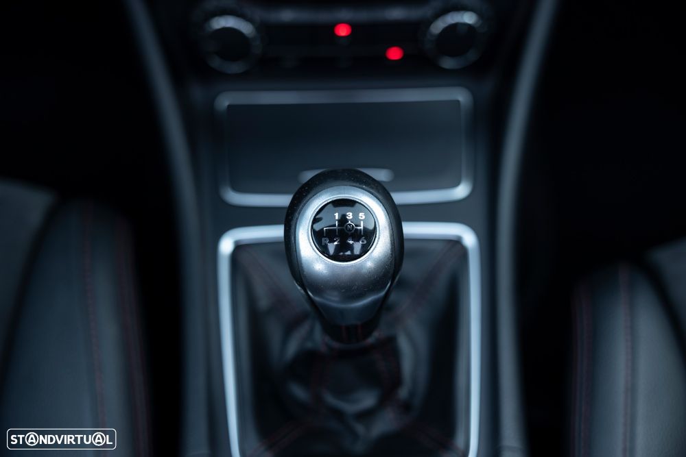 Mercedes-Benz A 180 d AMG Line - 17