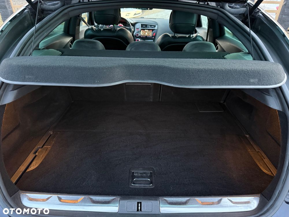Citroën DS5 Hybrid4 EGS6 SportChic - 27