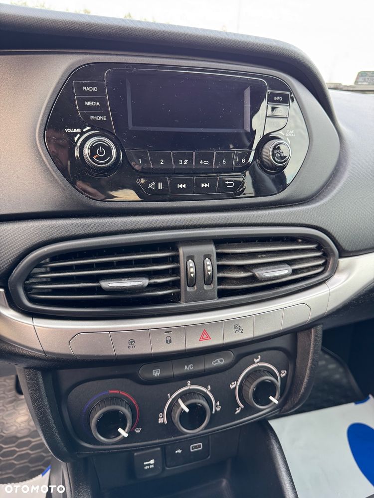 Fiat Tipo 1.4 16v Easy - 13