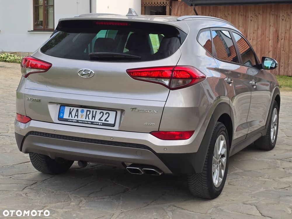 Hyundai Tucson 2.0 CRDi 4WD Automatik Style - 11