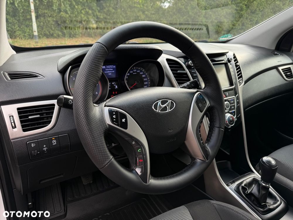 Hyundai i30 1.6 CRDi BlueDrive Premium - 6