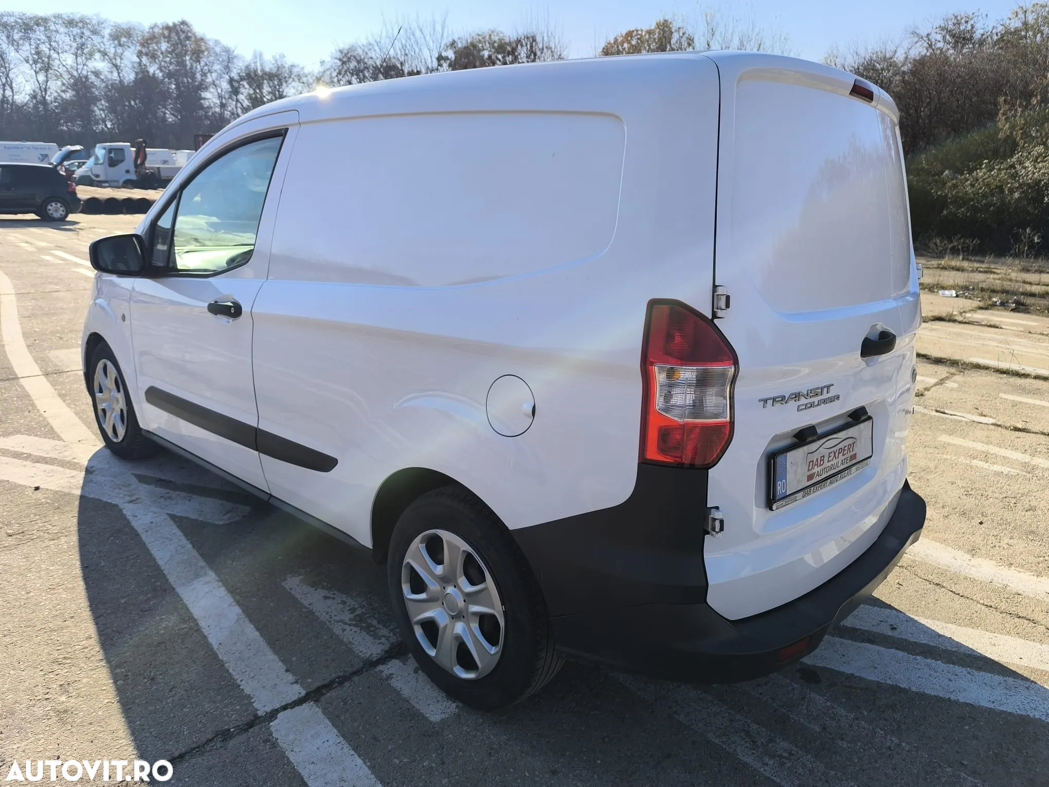 Ford Transit Courier 1.5 TDCi L1 Kombi Commercial Ambiente - 6