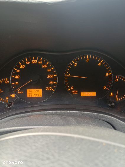 Toyota Avensis - 4