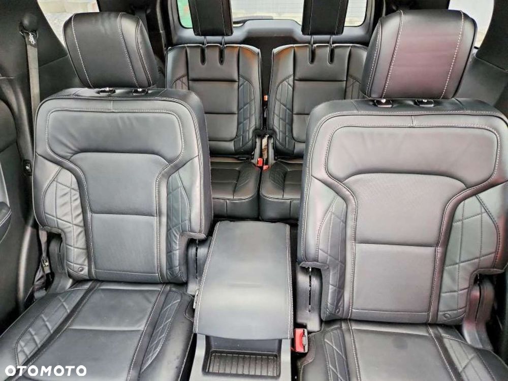 Ford Explorer - 13