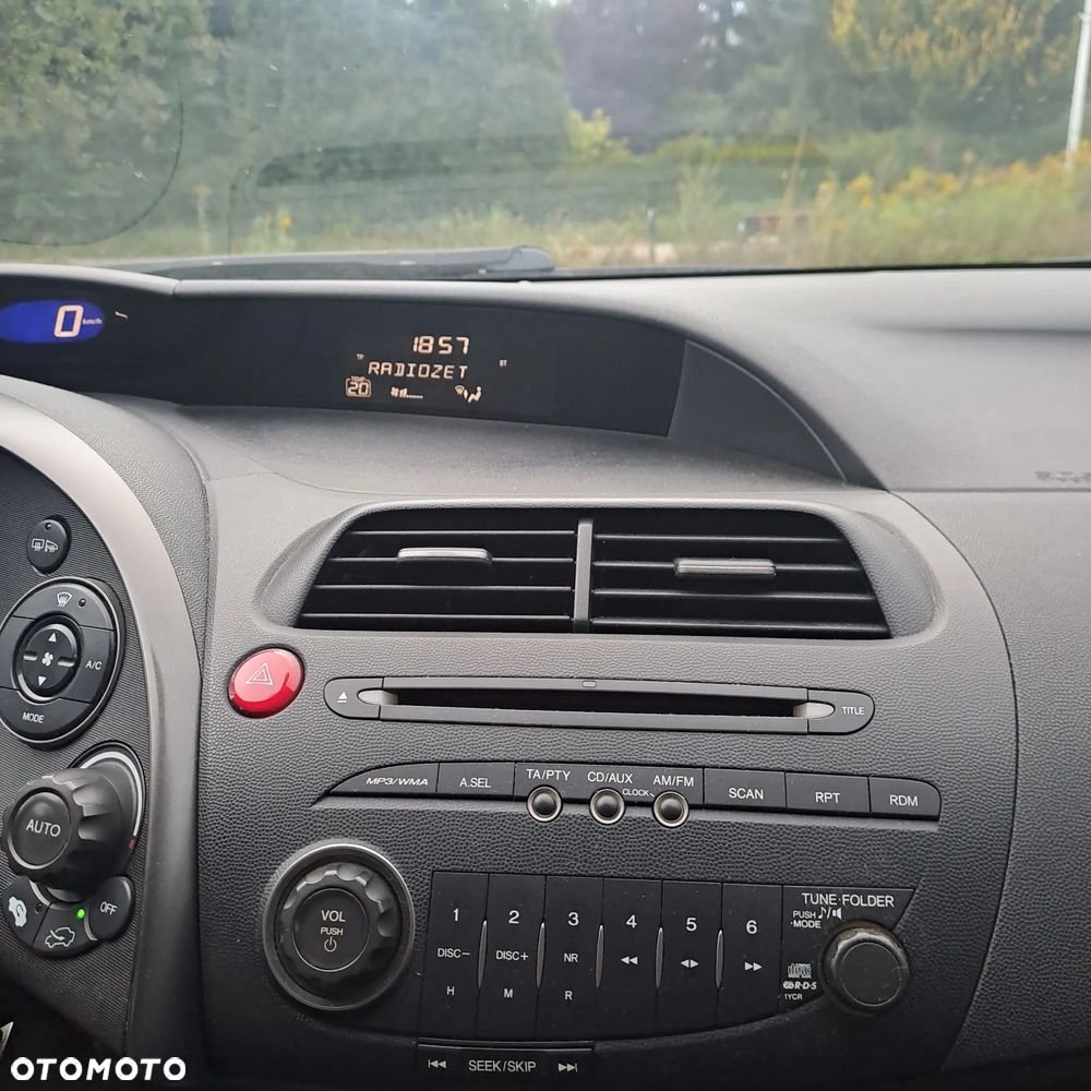 Honda Civic 1.8 Comfort - 10