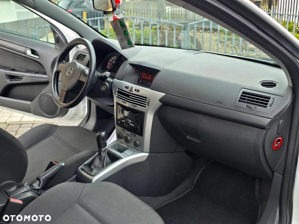 Opel Astra 1.4 Innovation - 27