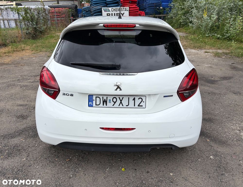 Peugeot 208 - 5