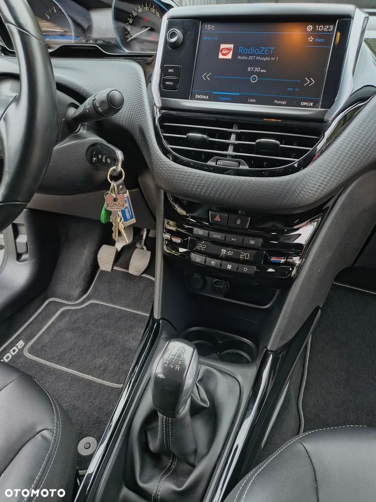 Peugeot 2008 PureTech 82 Urban Move - 14