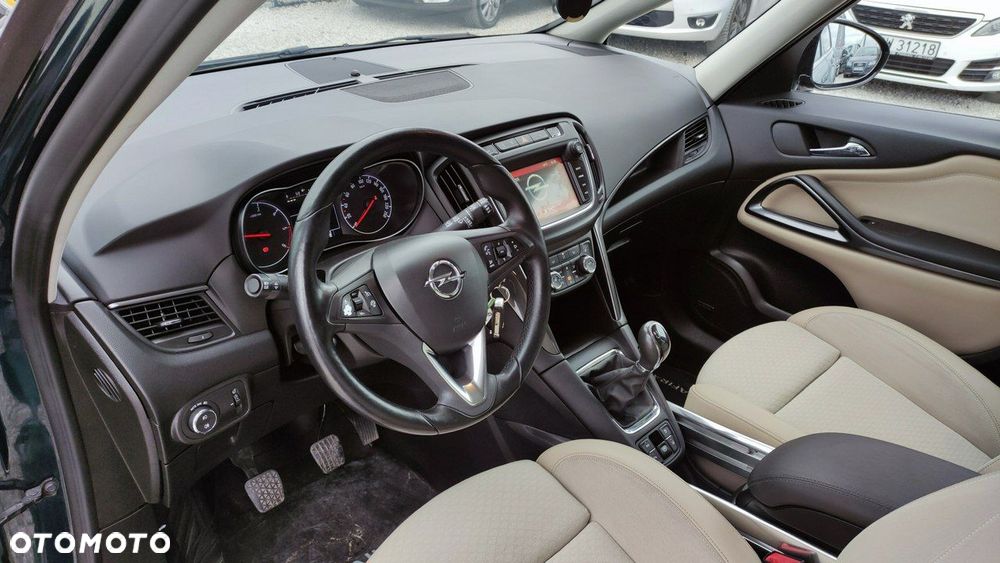 Opel Zafira - 37