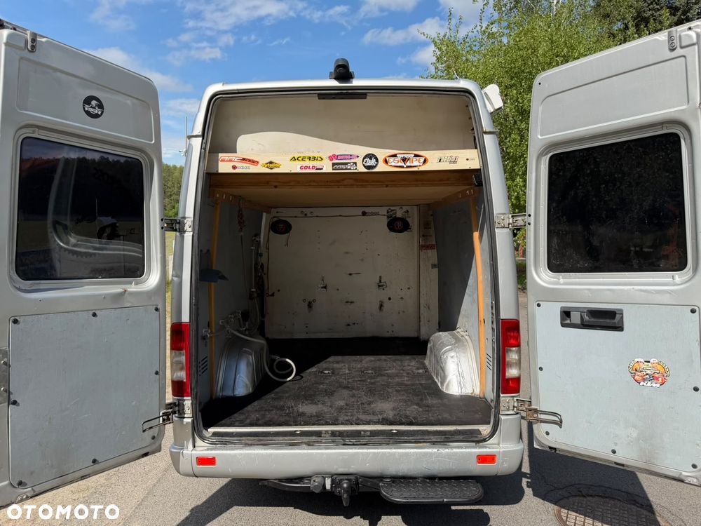 Mercedes-Benz Sprinter - 16