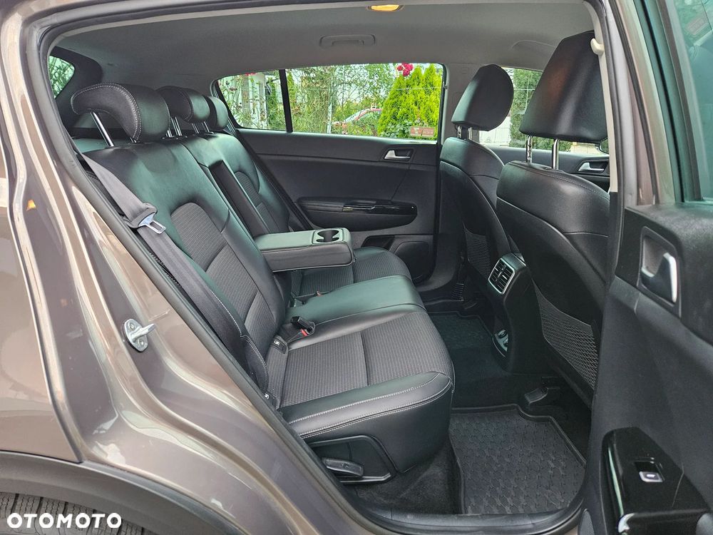 Kia Sportage 1.6 GDI Business Line 2WD - 12