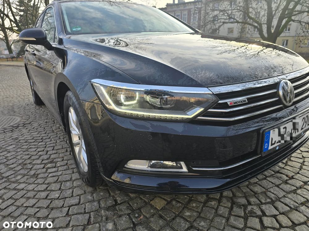 Volkswagen Passat 2.0 TDI SCR BlueMotion Technology 4Motion Trendline - 6