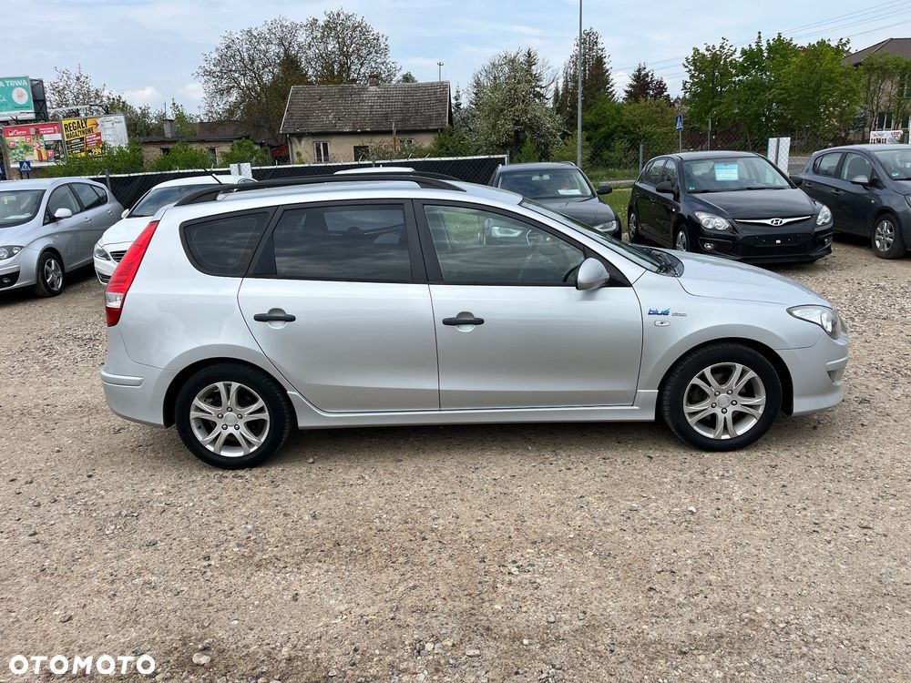 Hyundai i30 i30cw 1.4 blue Comfort - 23