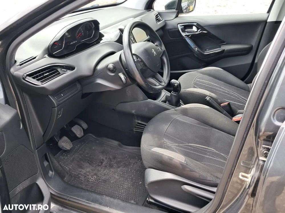 Peugeot 208 1.4 HDi FAP Active - 8