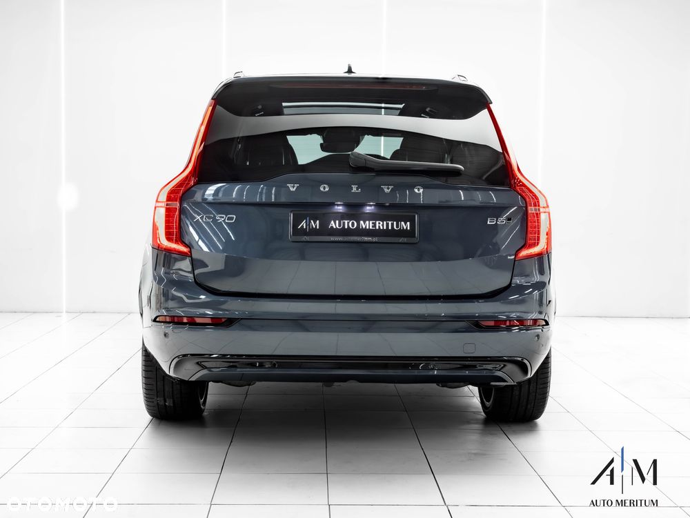 Volvo XC 90 B5 D AWD Ultimate Dark - 8