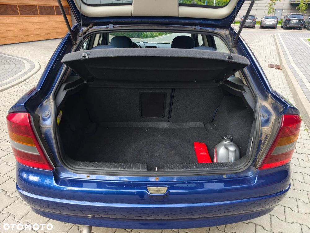 Opel Astra - 9
