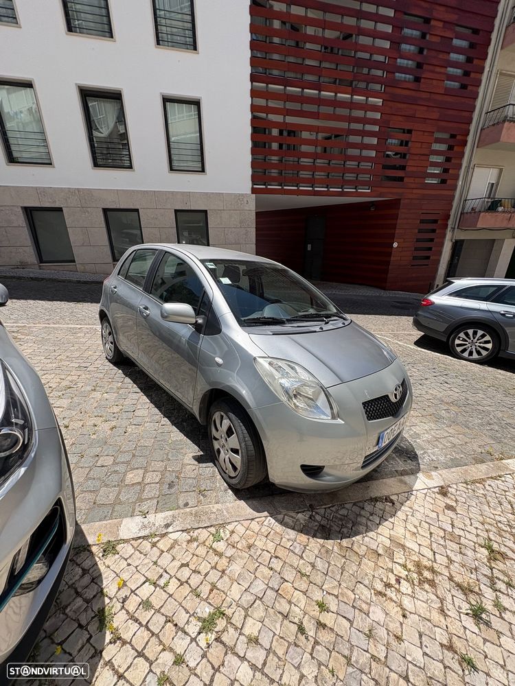 Toyota Yaris 1.0 VVT-i - 1