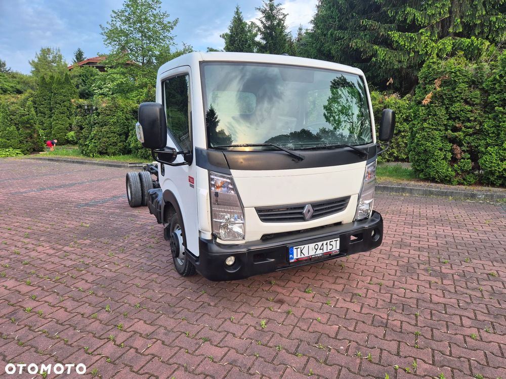 Renault Maxity - 2