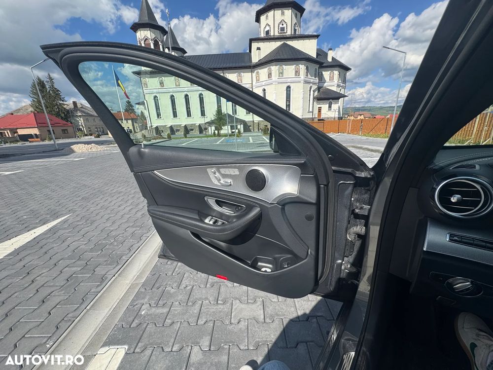 Mercedes-Benz E 450 4MATIC Aut - 13