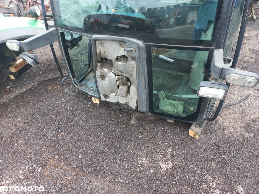 Kabina MCcormick,case, drzwi ,plastiki,środek,tapicerka,licznik,sterowniki,komputery,XTX130,TTX230,MX120,MC115,X70.80 ,MTX165,170,190,140 - 9