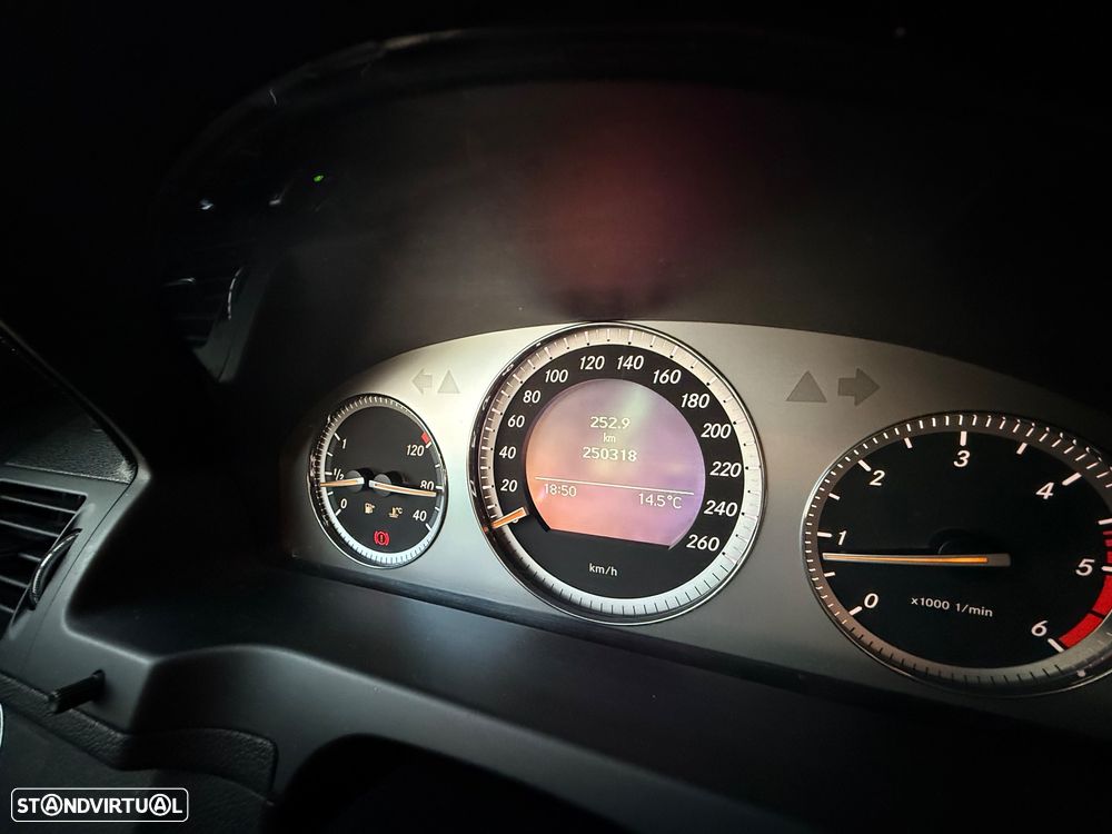 Mercedes-Benz C 220 CDi Avantgarde - 16