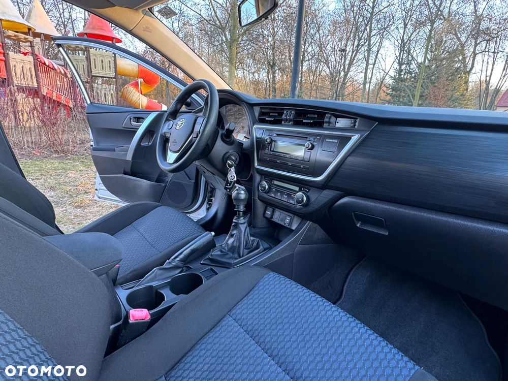 Toyota Auris 1.33 Dual-VVT-i Cool - 27