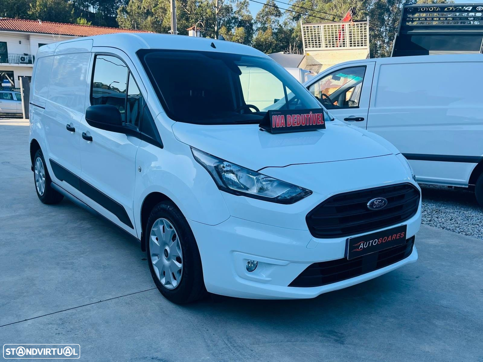 Ford Transit Connect 1.5 TDCi 240 L2 Ambiente - 4