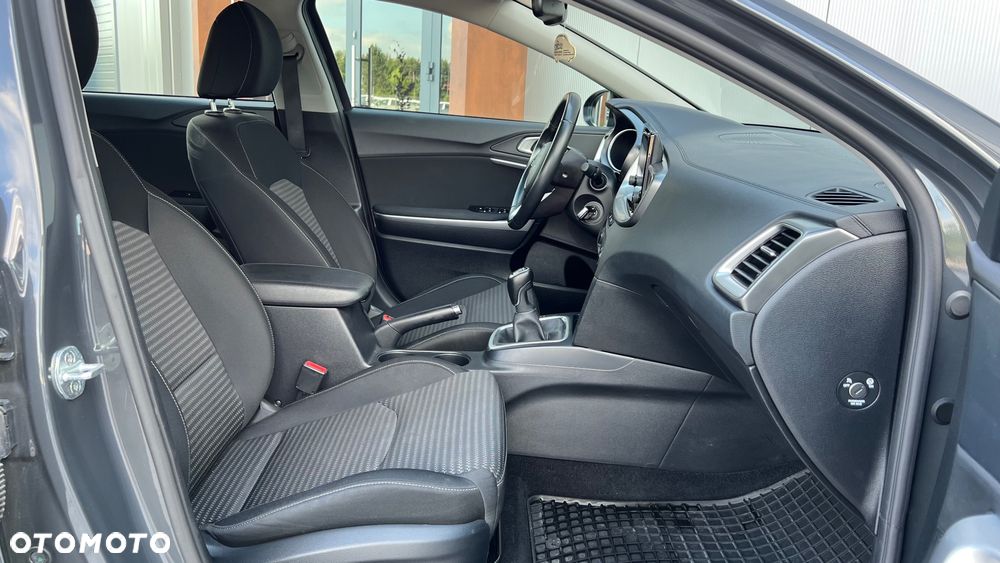 Kia Ceed 1.5 T-GDI M - 7