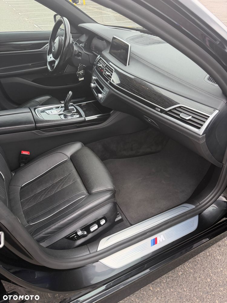 BMW Seria 7 740Li sport - 18