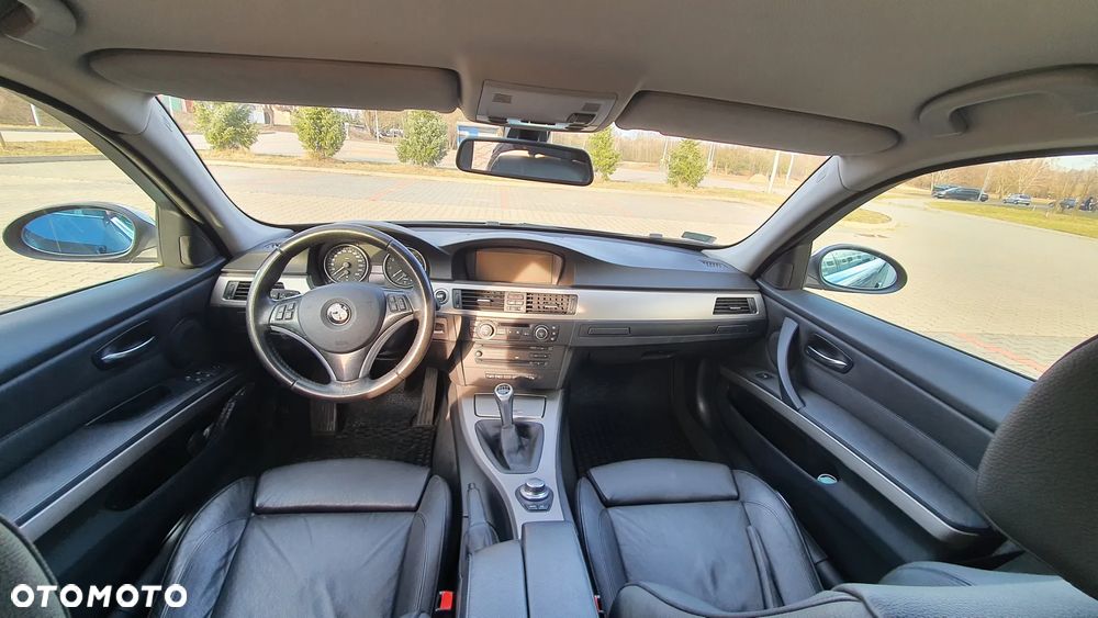 BMW Seria 3 325i - 20