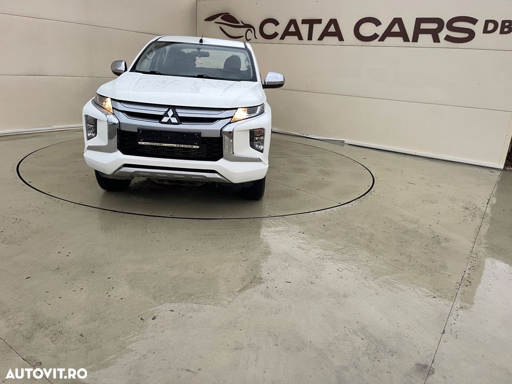 Mitsubishi L200 Double Cab 2.2 DI-D M/T Intense - 2