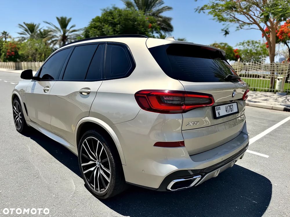 BMW X5 xDrive50i Sport-Aut - 5