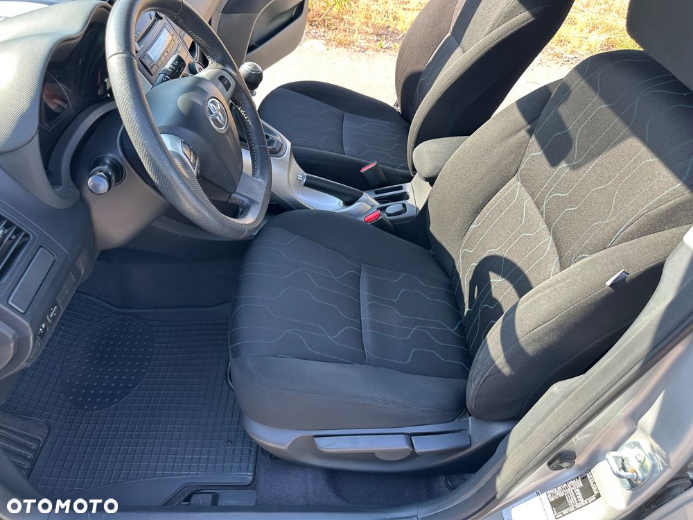 Toyota Auris 1.33 VVT-i Active - 30