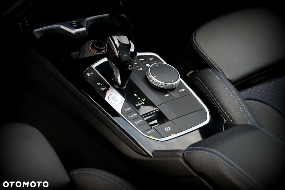 BMW Seria 2 218i M Sport - 24