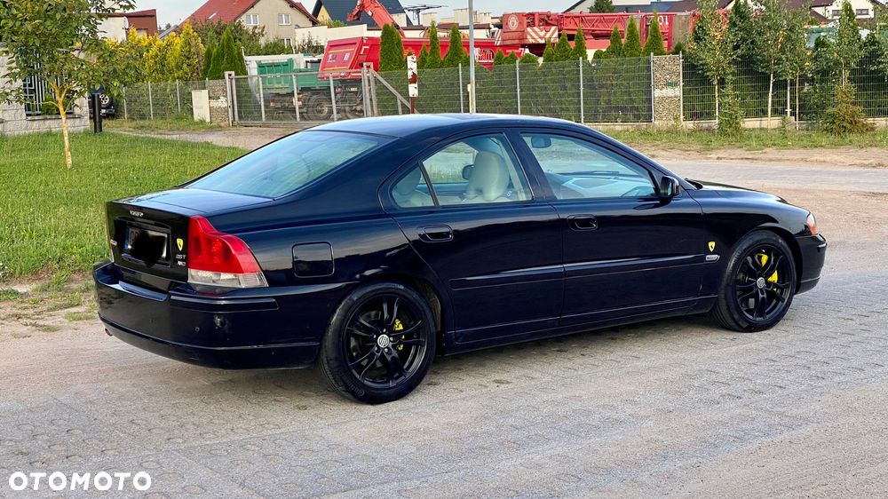 Volvo S60 2.5T AWD Rubin - 15