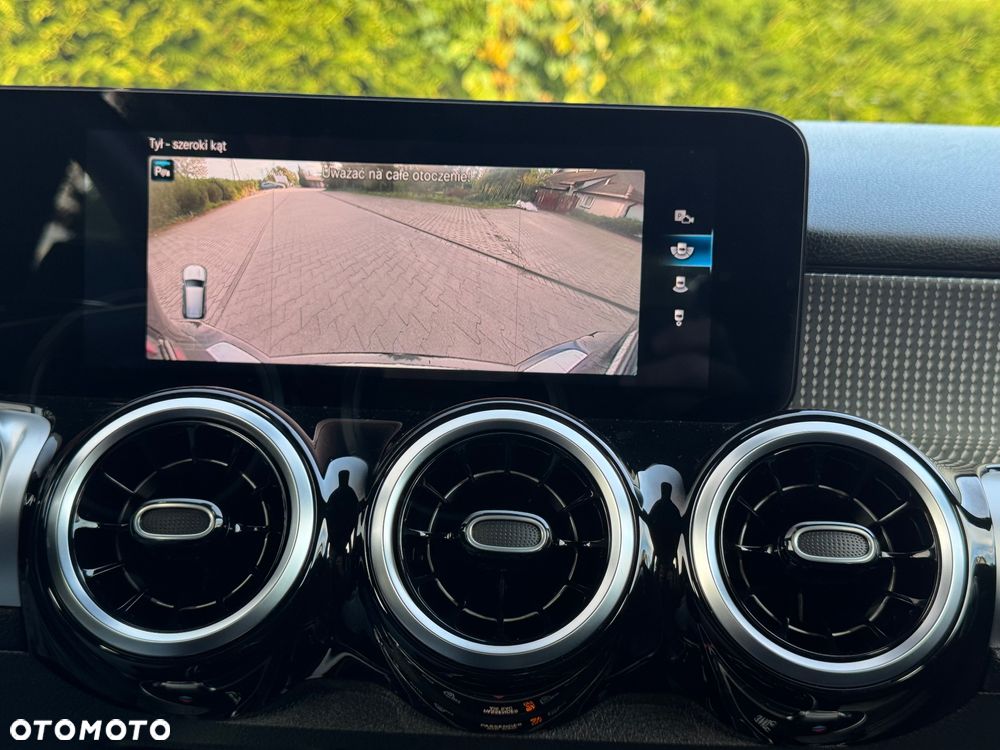 Mercedes-Benz GLB 200 d 8G-DCT Progressive Advanced - 33